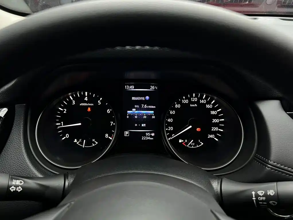 Nissan X-Trail — миниатюра 18