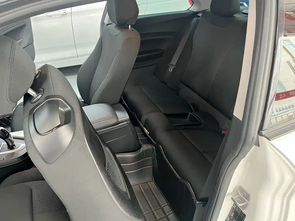BMW 2 Series 2 2015 218i