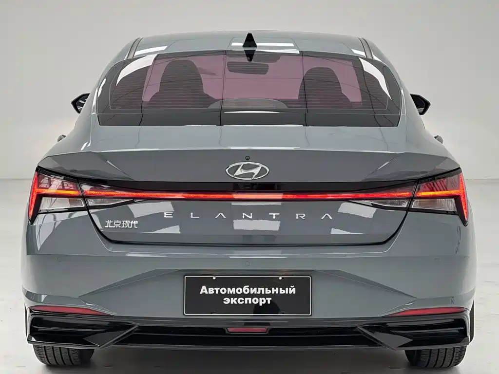 Hyundai Elantra — миниатюра 6