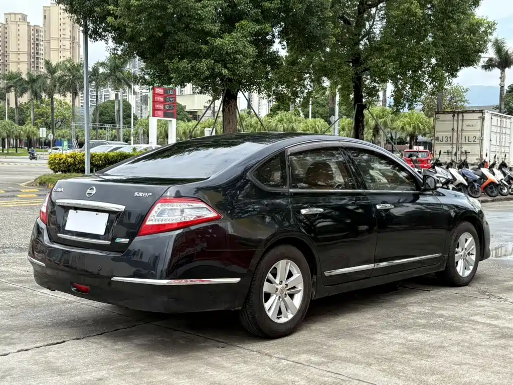 Nissan Teana — миниатюра 10