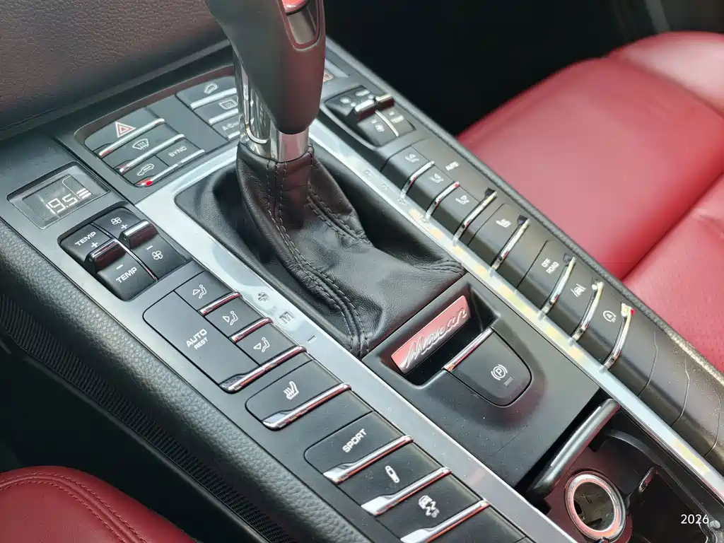 Porsche Macan — миниатюра 15