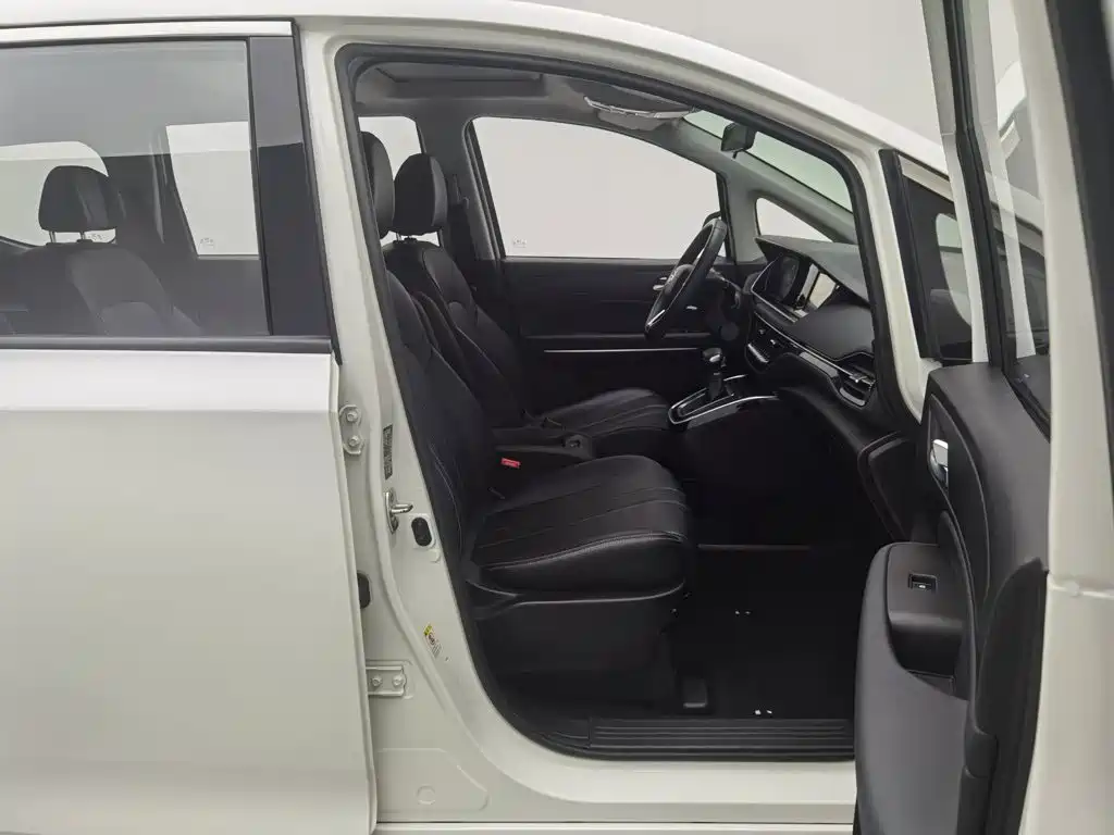 GAC Motor Trumpchi M6 — миниатюра 23