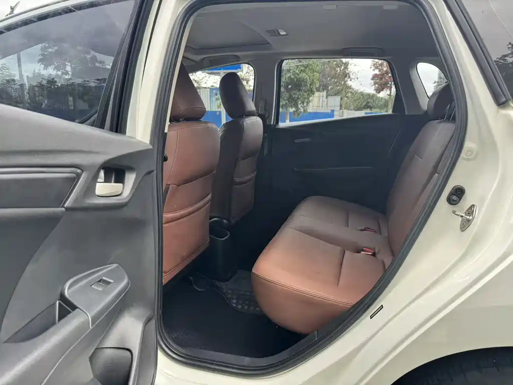 Honda Fit — миниатюра 13