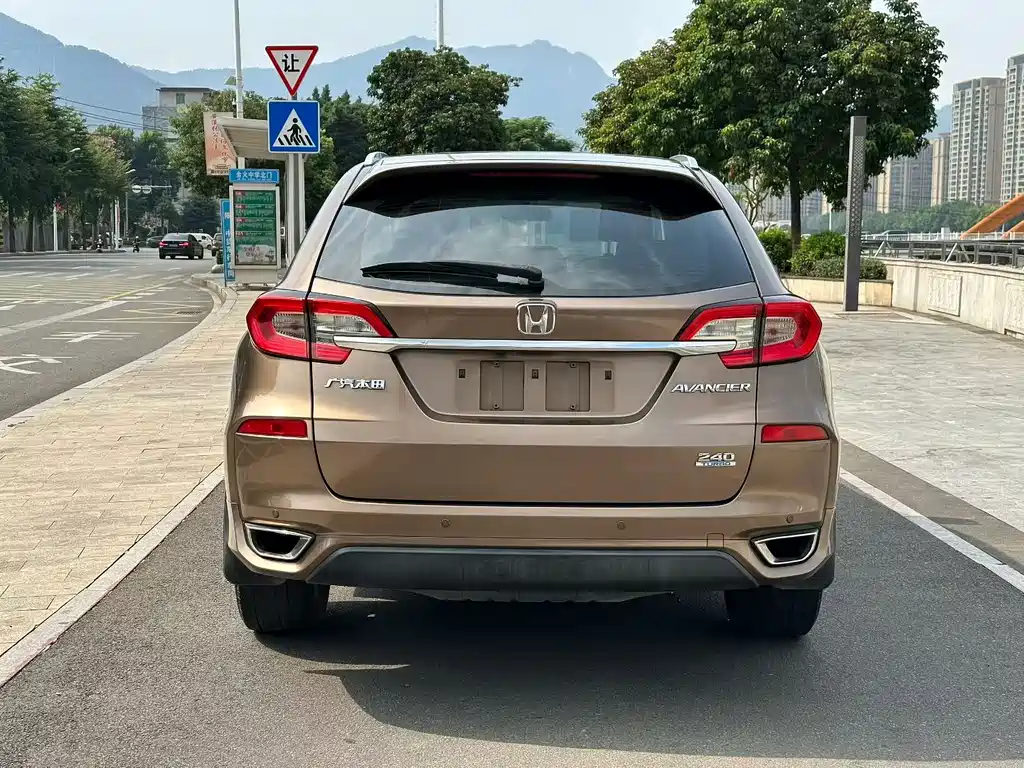 Honda Avancier — миниатюра 4