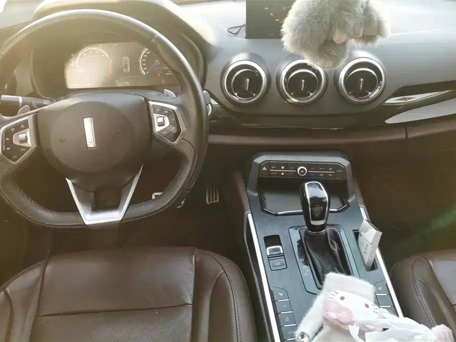 WEI PAI WEI BRAND VV7