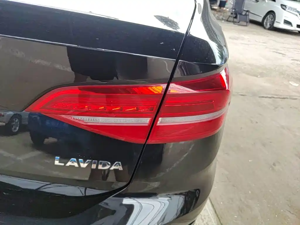 Volkswagen Lavida — миниатюра 8