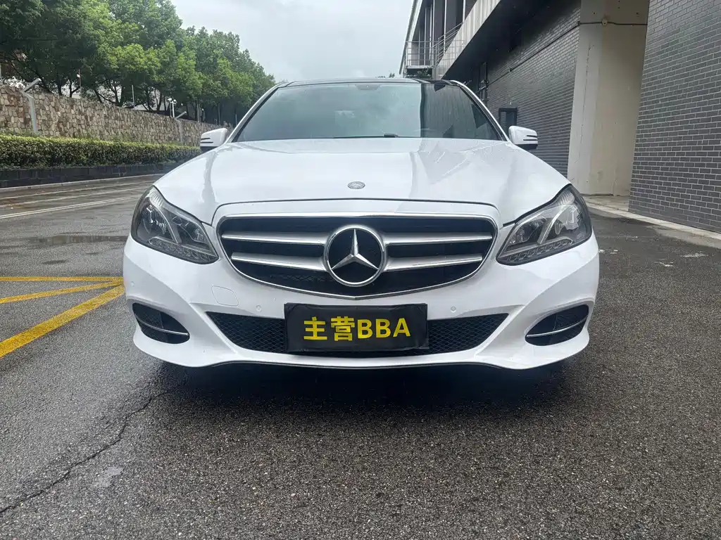 Mercedes-Benz E-Class — миниатюра 2