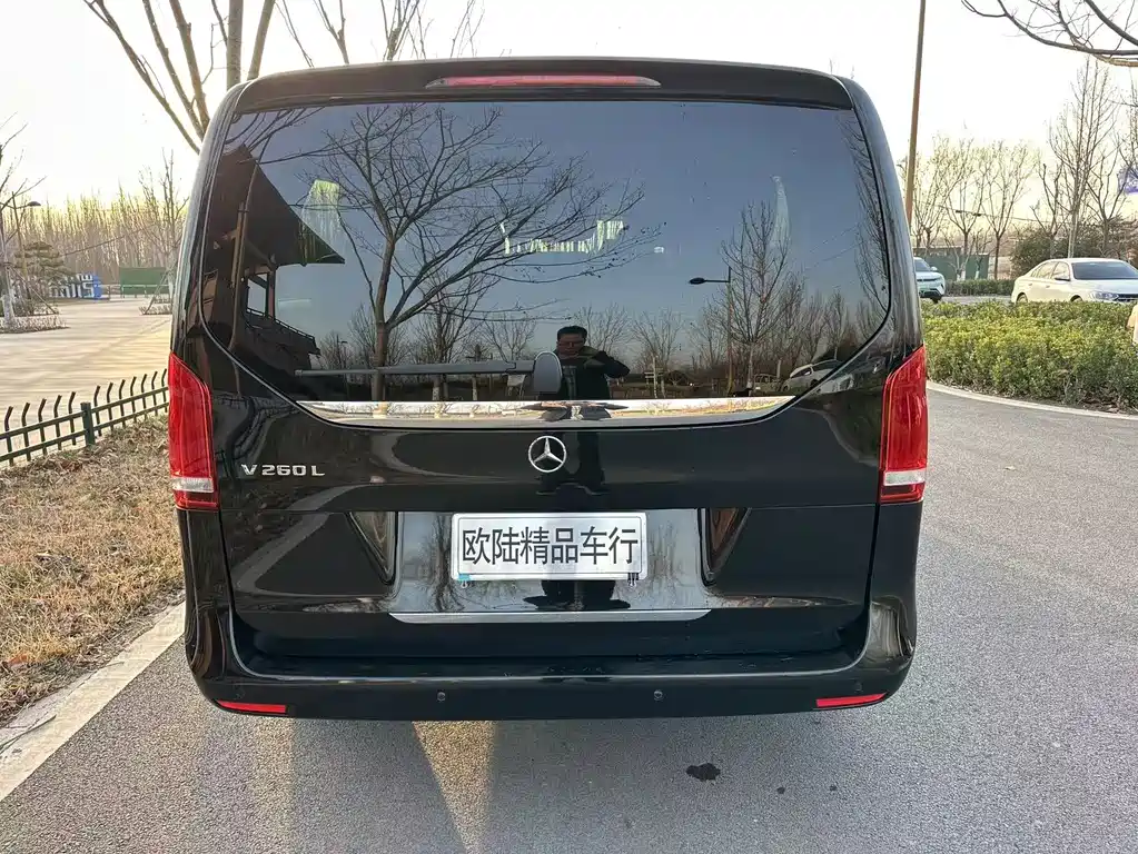 MERCEDES-BENZ V CLASS