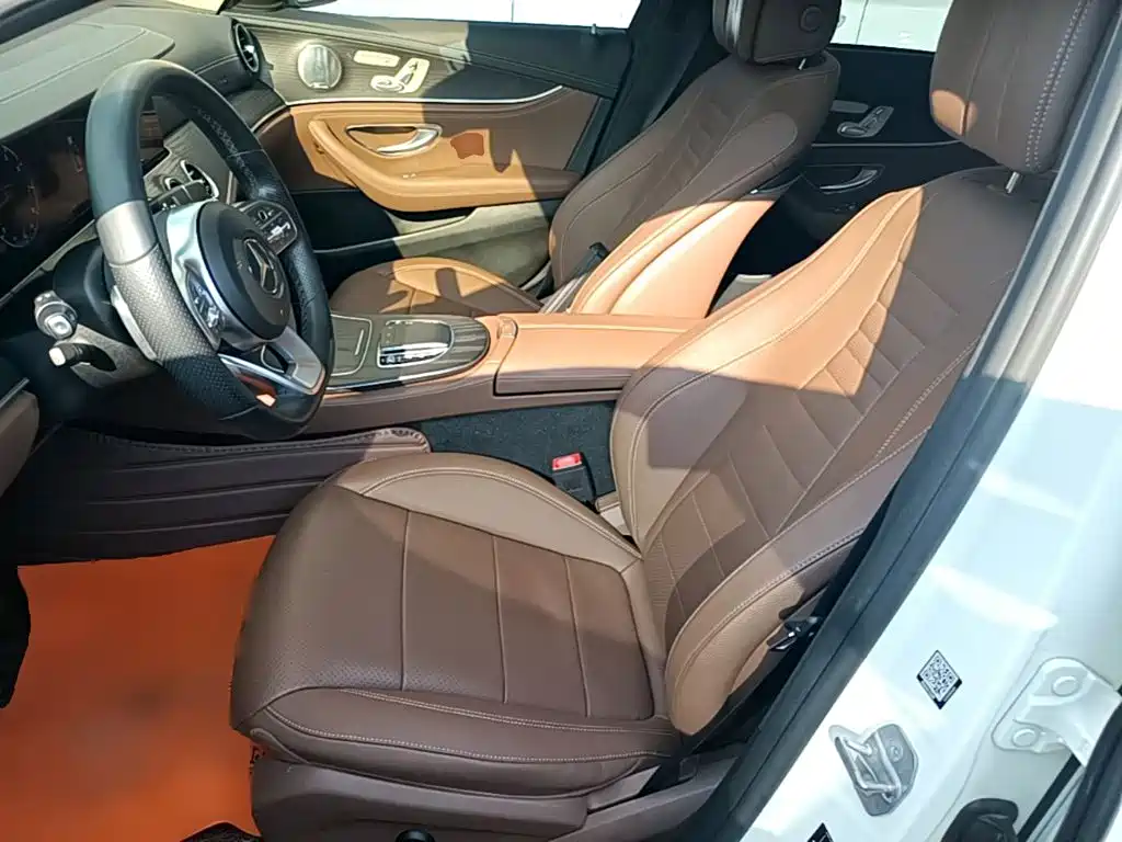 Mercedes-Benz E-Class — миниатюра 15