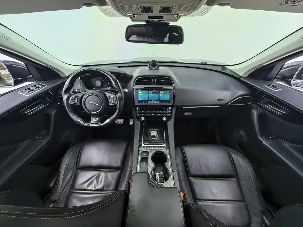 JAGUAR F PACE