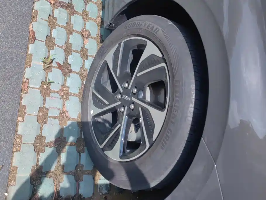 Lincoln Z — миниатюра 6