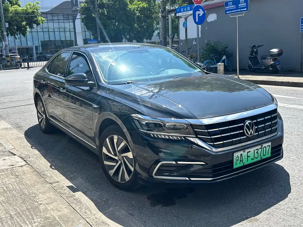 Volkswagen 帕萨特插电混动 — миниатюра 3