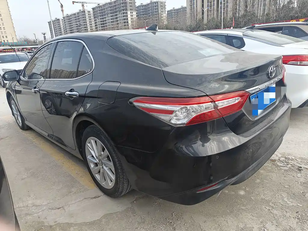 TOYOTA CAMRY