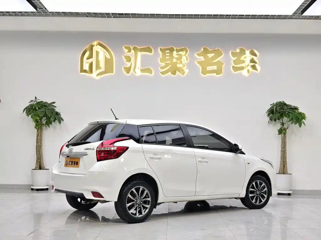 Toyota Yaris L — миниатюра 6
