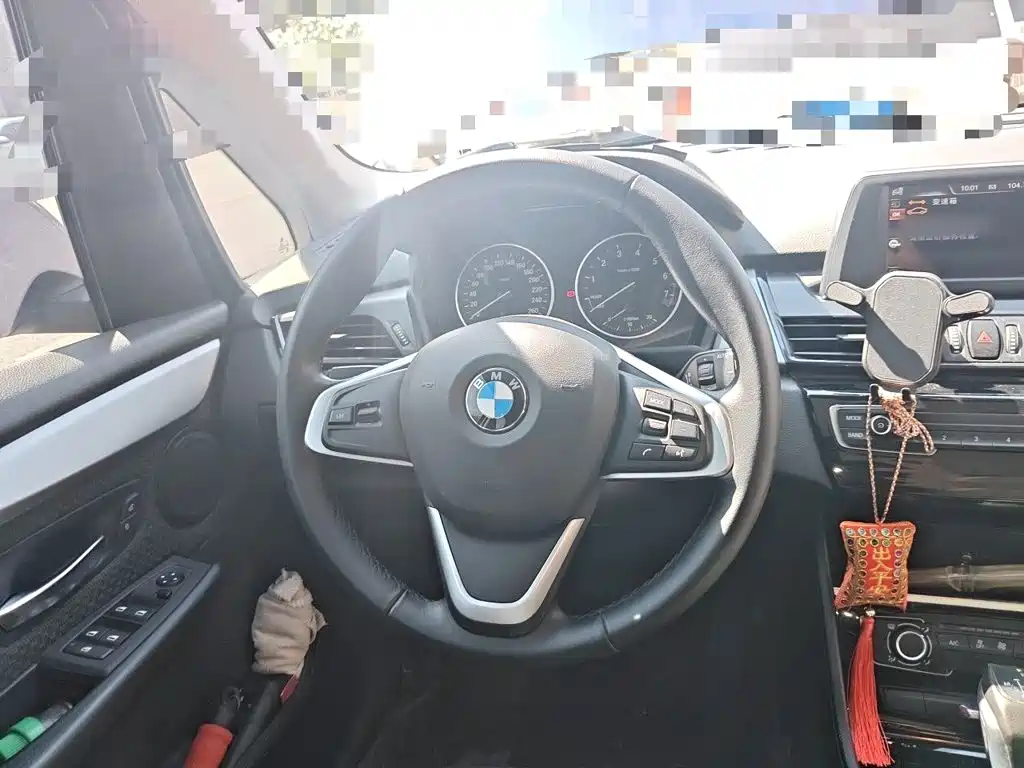 BMW 2 Series Active Tourer — миниатюра 6