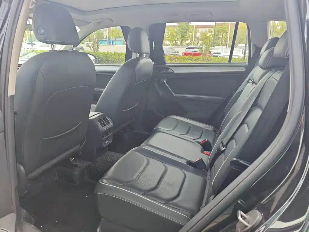 Volkswagen Tiguan L — миниатюра 3
