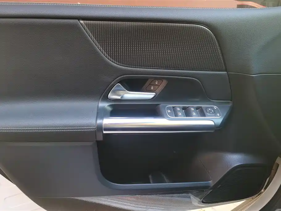 MERCEDES-BENZ B CLASS