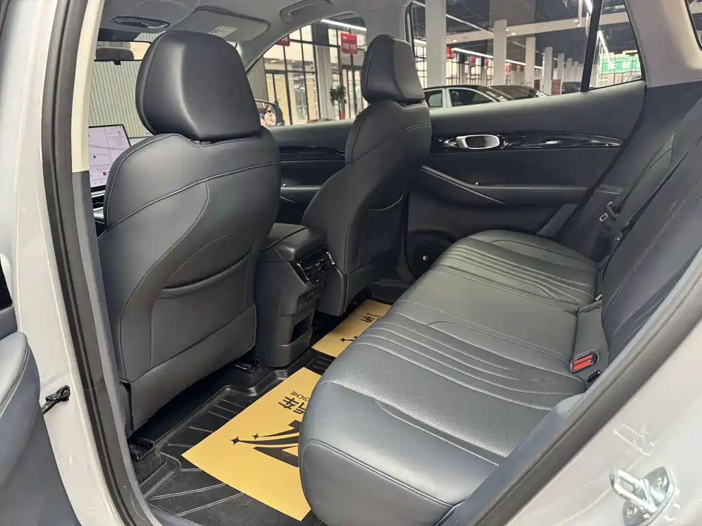 GEELY GALAXY GALAXY E5