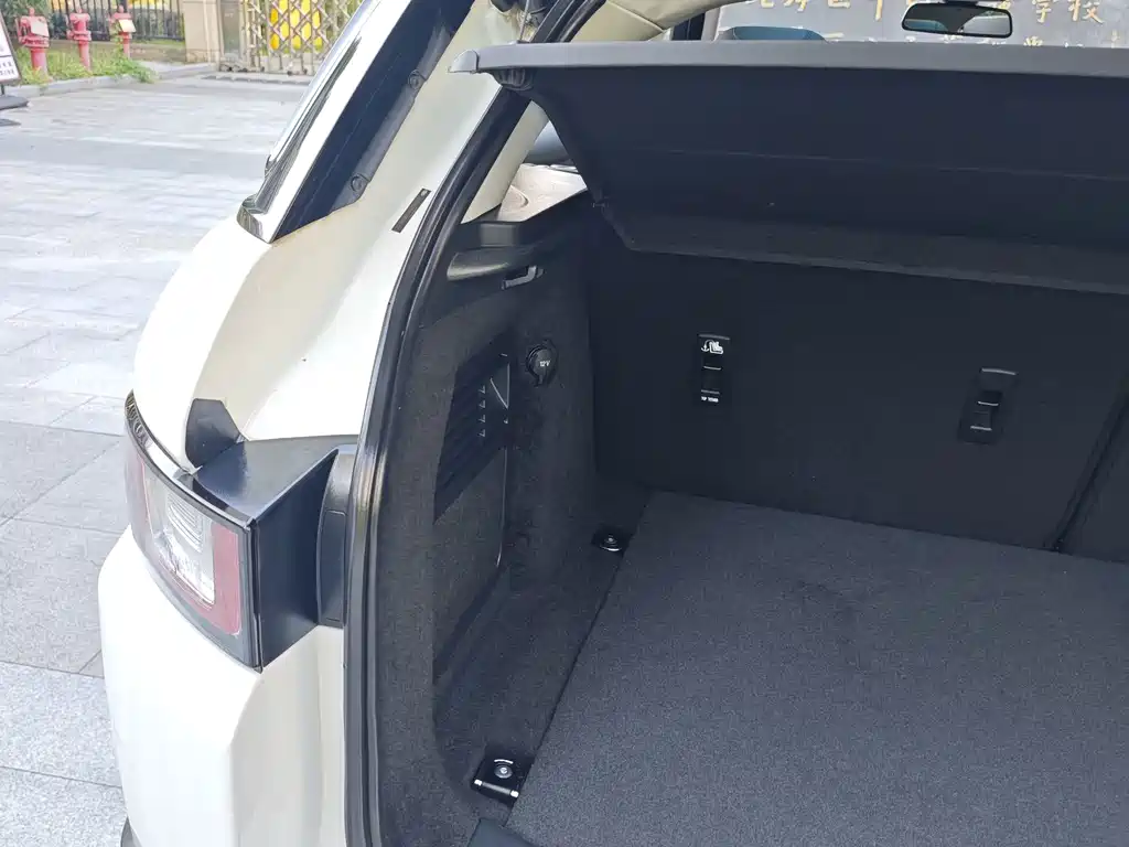Land Rover Evoque — миниатюра 19