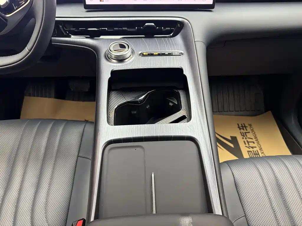 GEELY GALAXY GALAXY E5