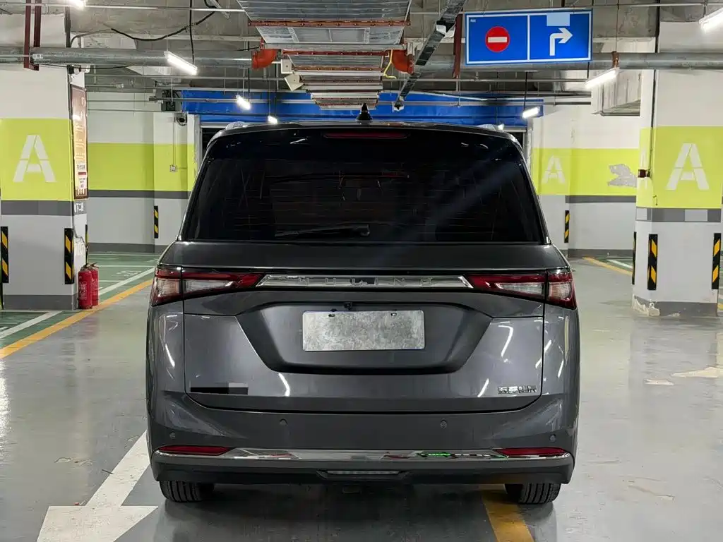 Wuling Jiachen — миниатюра 6