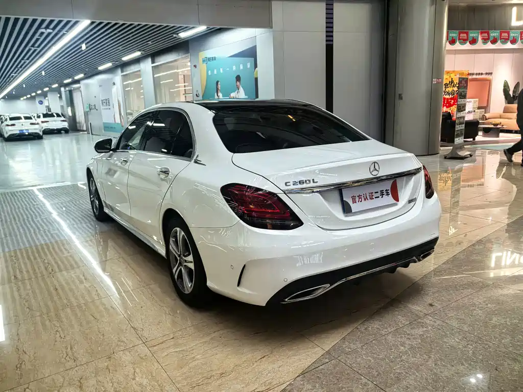 Mercedes-Benz C-Class — миниатюра 7