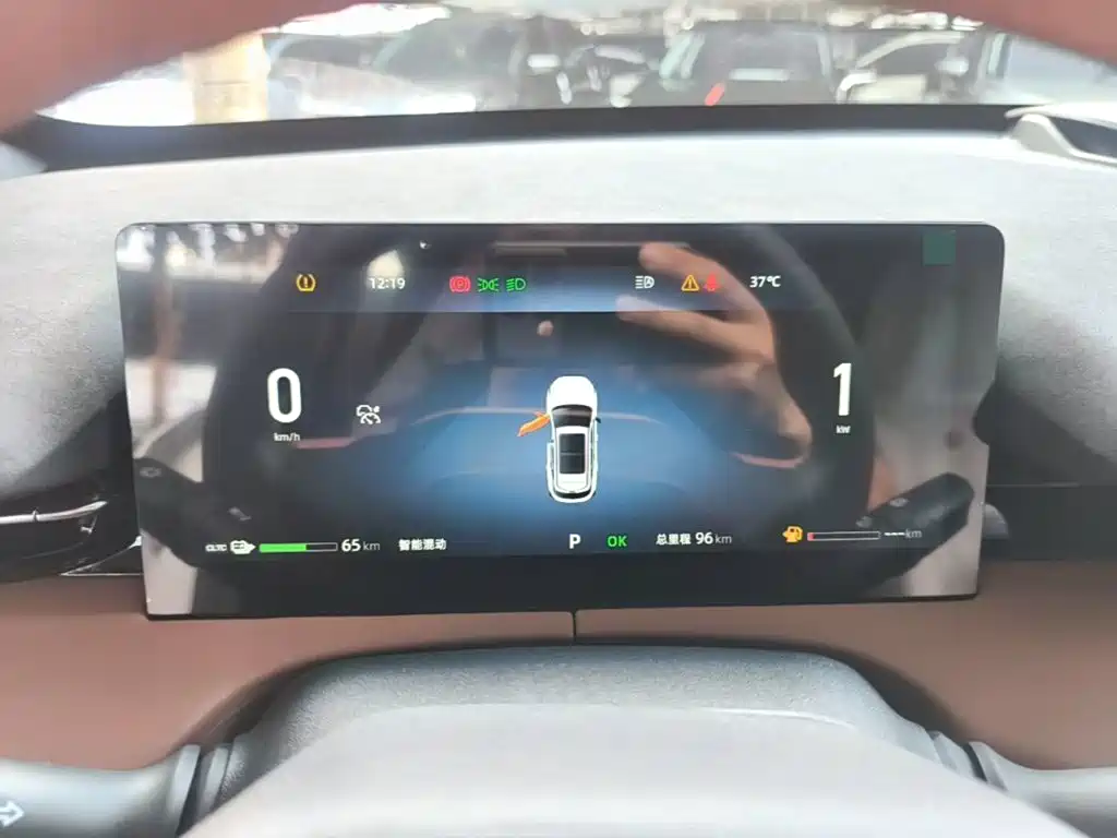 Changan UNI-Z New Energy — миниатюра 12
