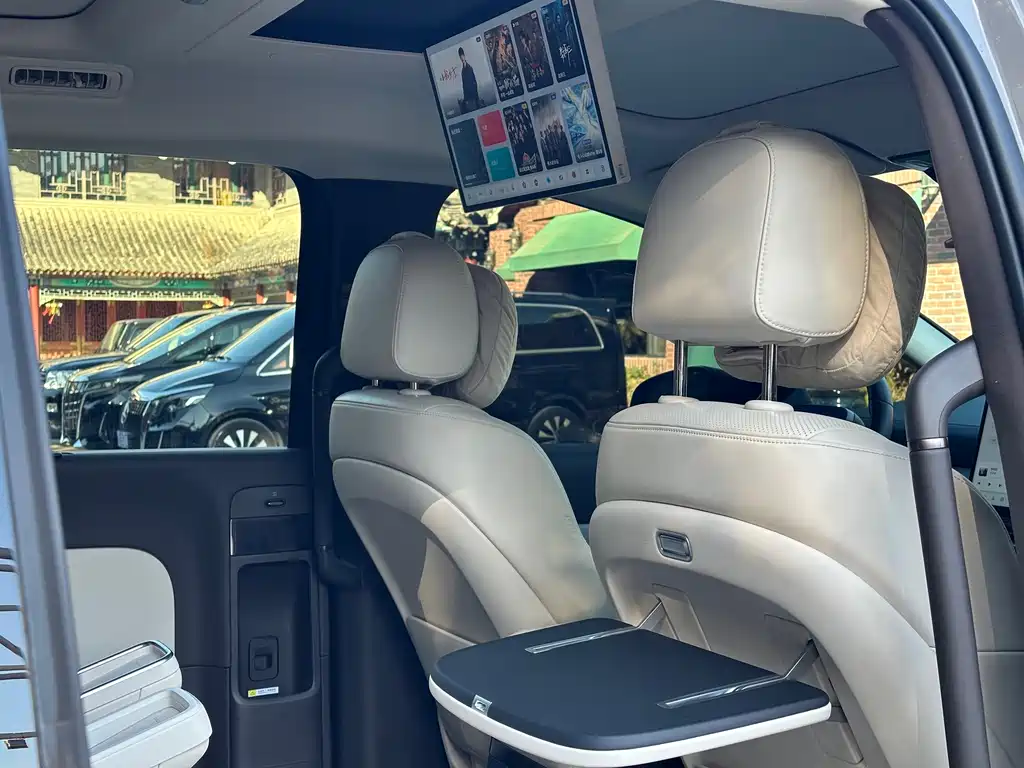 Li Auto Li MEGA — миниатюра 25