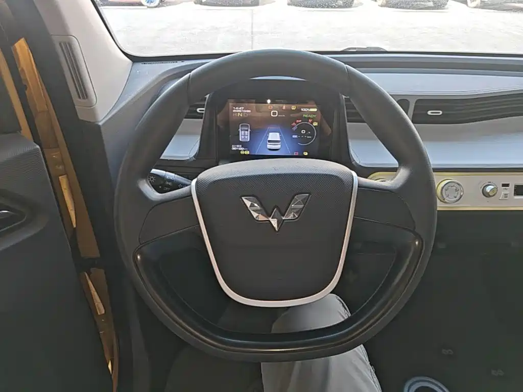 Wuling MINIEV — миниатюра 11