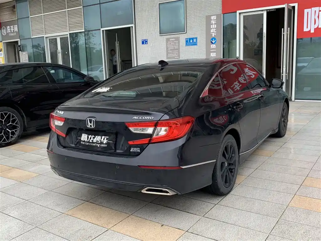 Honda Accord — миниатюра 7