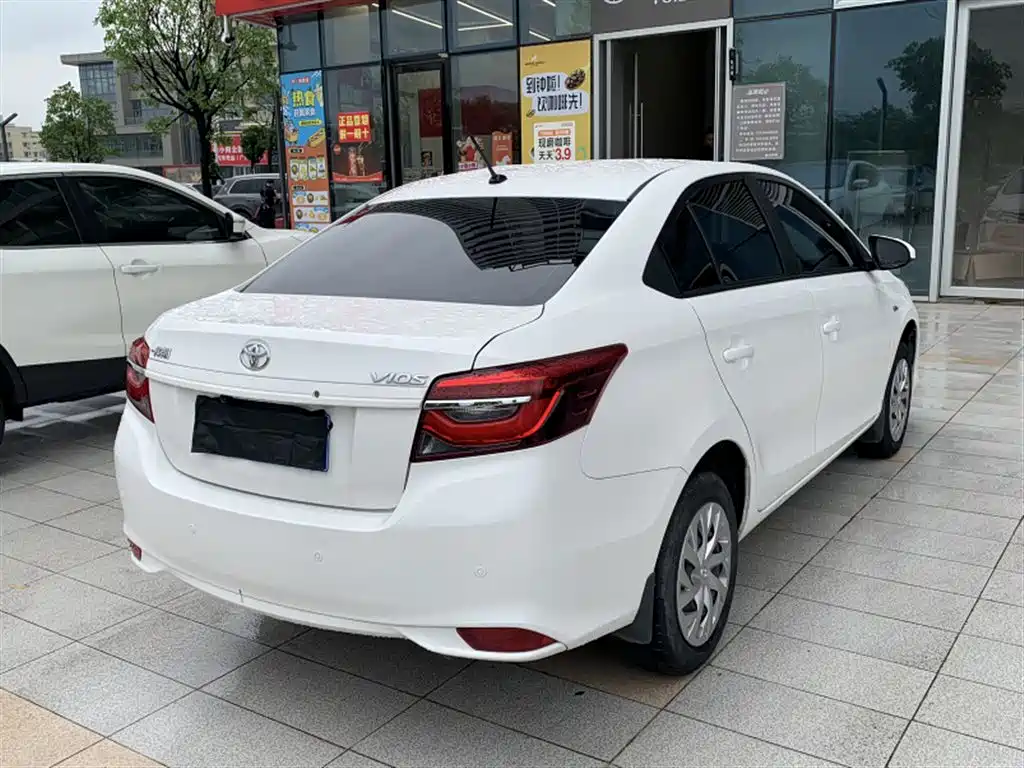 Toyota Vios — миниатюра 7