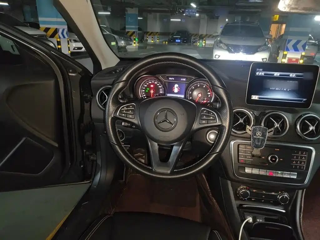 Mercedes-Benz GLA — миниатюра 6