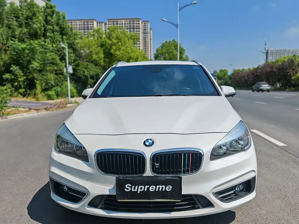 BMW 2 Series Active Tourer — миниатюра 2