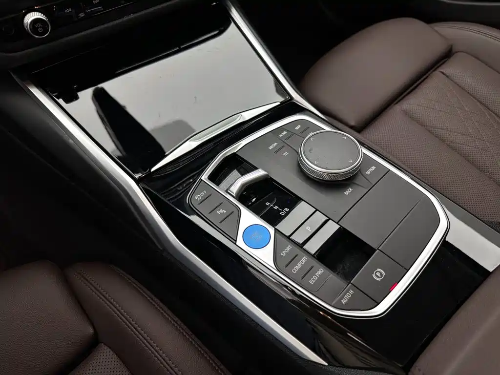 BMW i3 — миниатюра 13