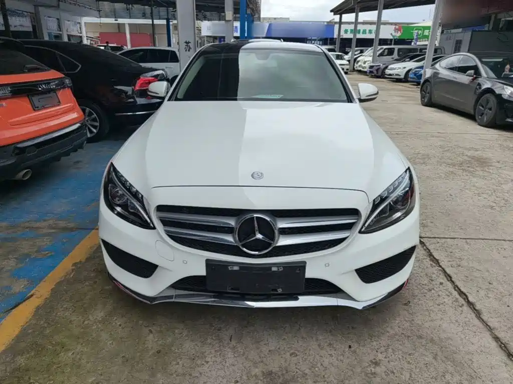 Mercedes-Benz C-Class — миниатюра 3