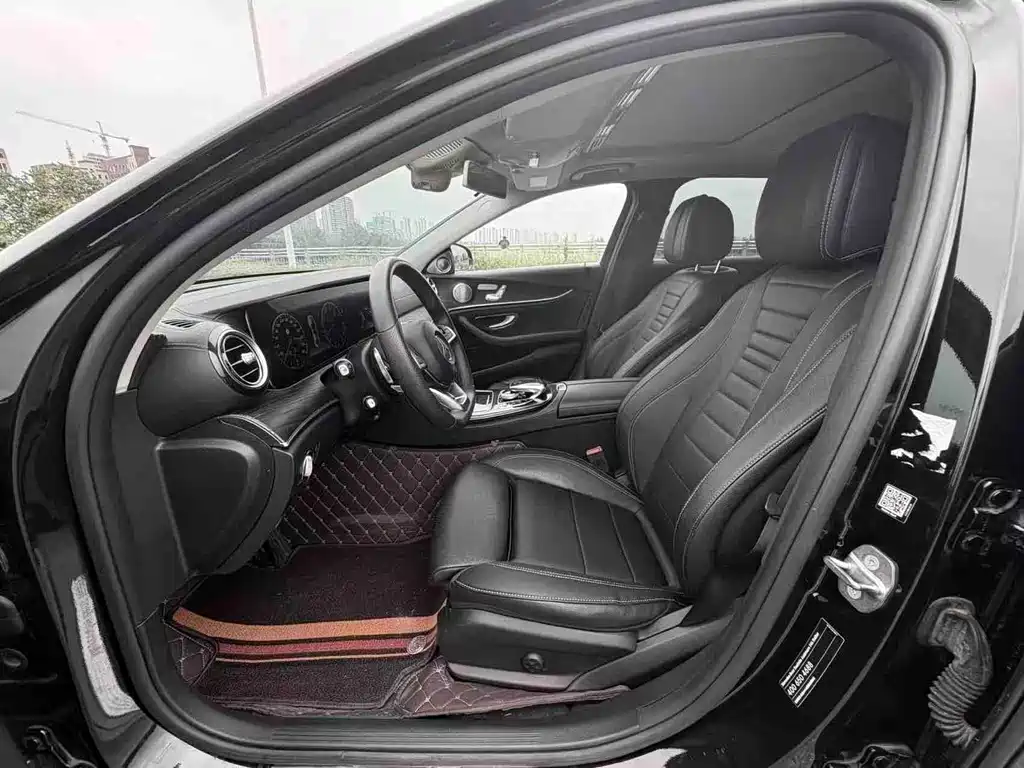 Mercedes-Benz E-Class — миниатюра 10