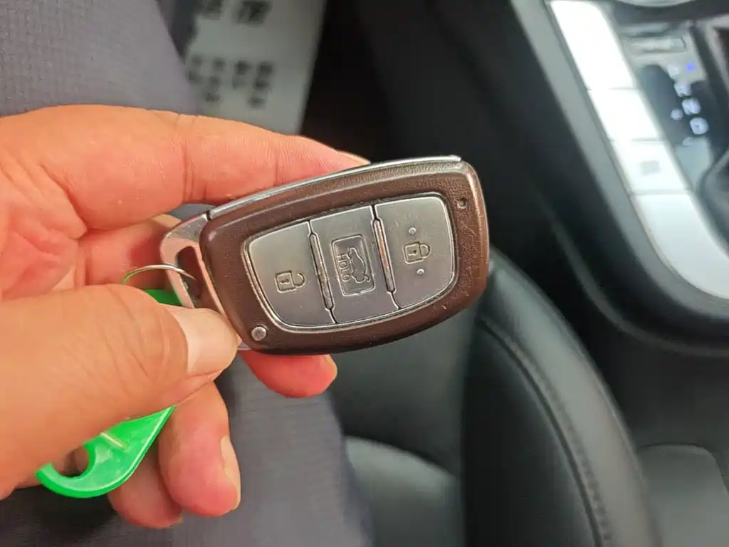 Hyundai Elantra — миниатюра 9