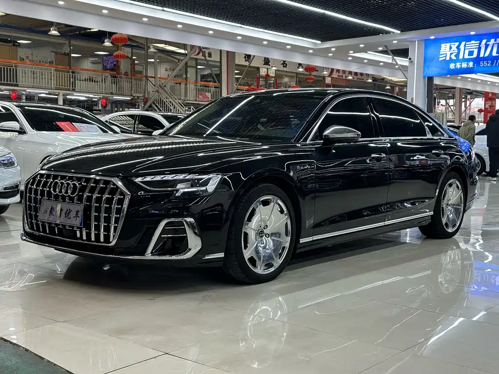 AUDI A8