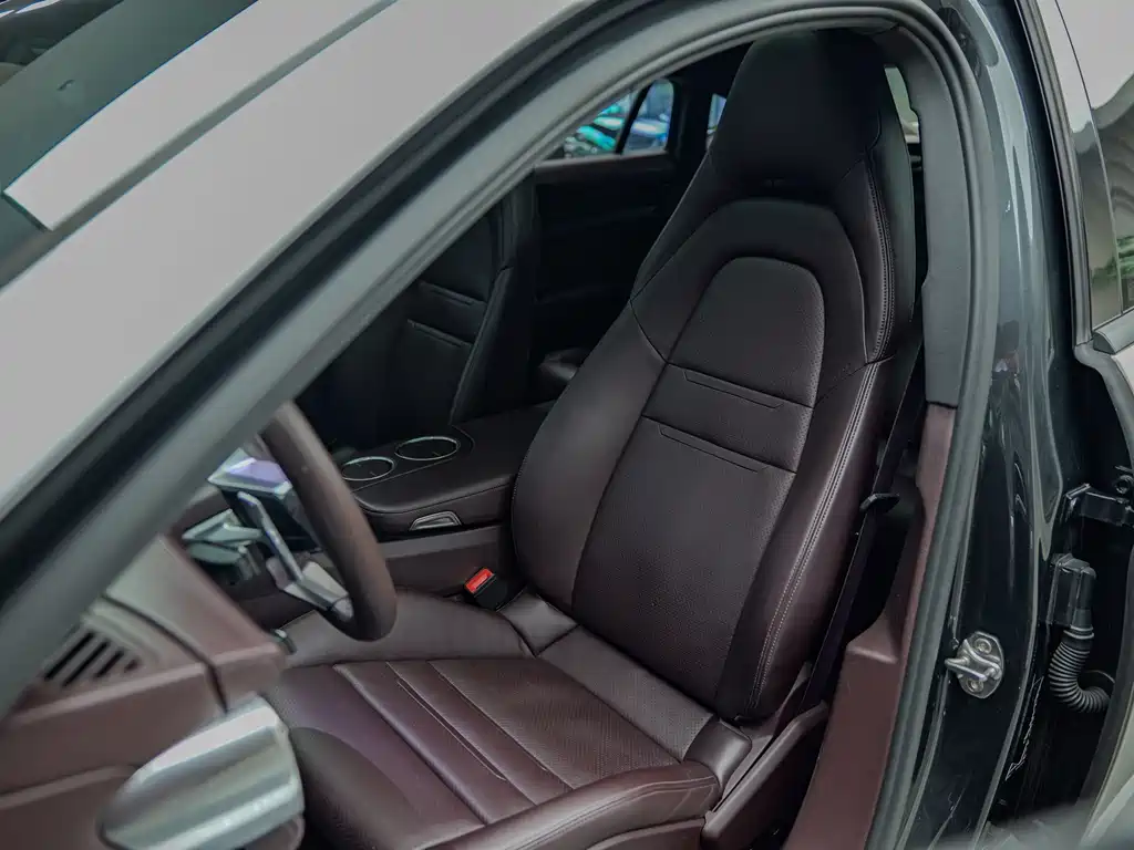 Porsche Panamera — миниатюра 10