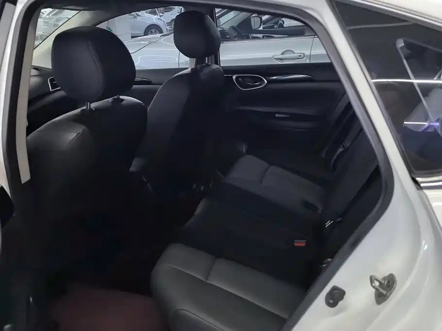Nissan Sylphy — миниатюра 11