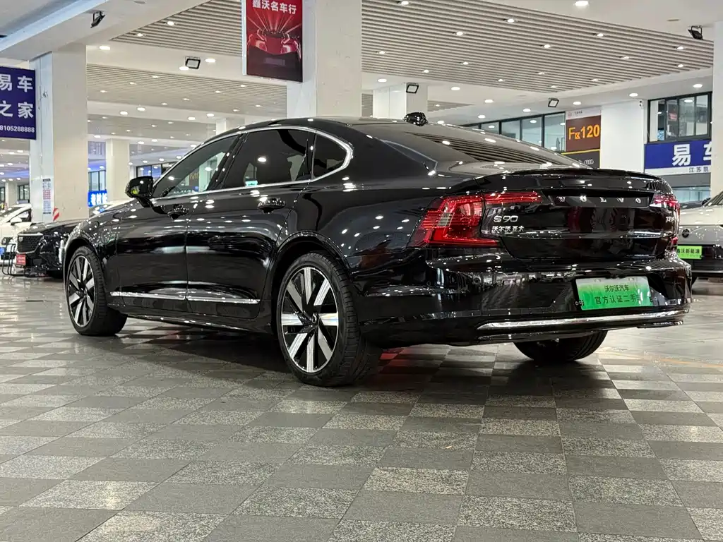 Volvo S90 PHEV — миниатюра 3