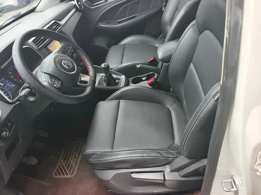 MG ZS — миниатюра 9
