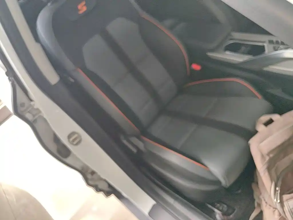 Geely Binyue — миниатюра 25