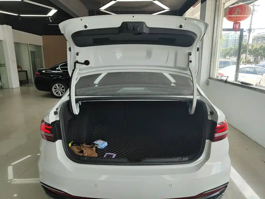 Volkswagen Lavida — миниатюра 19