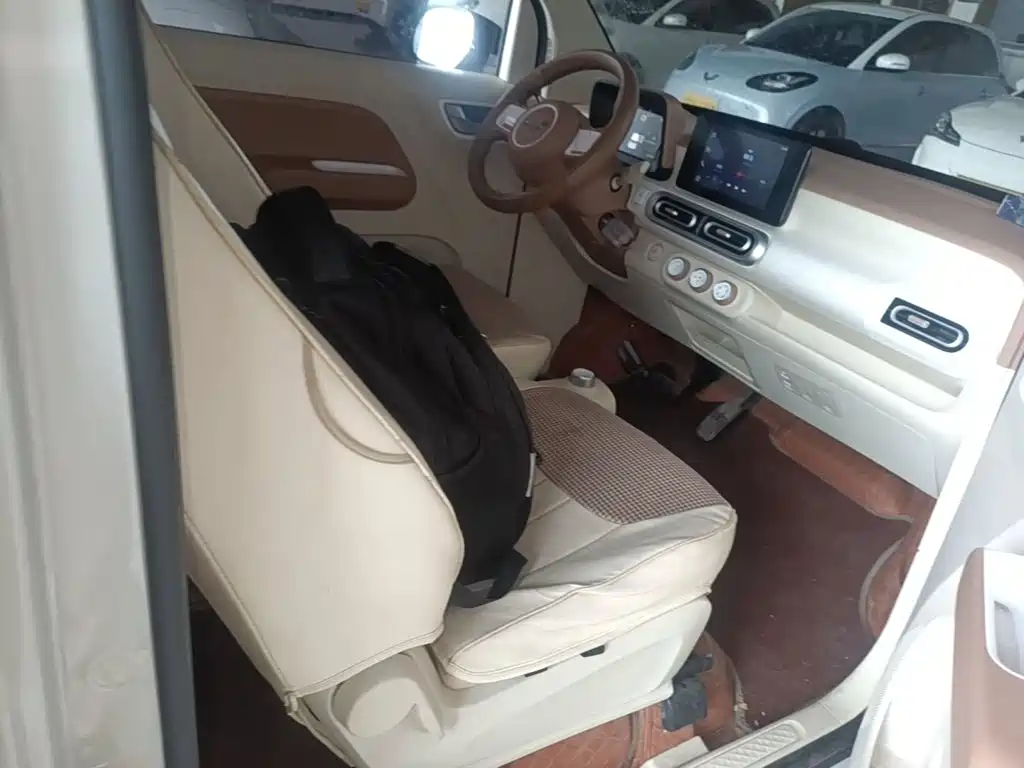 Wuling MINIEV — миниатюра 25