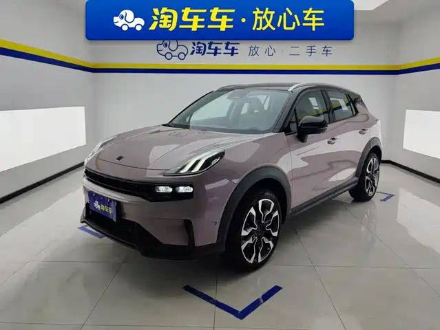 Lynk & Co 06