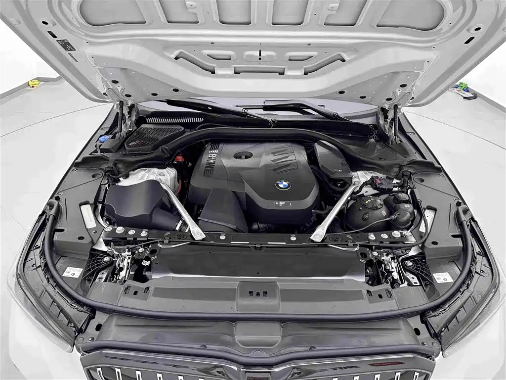 BMW 5 Series — миниатюра 25