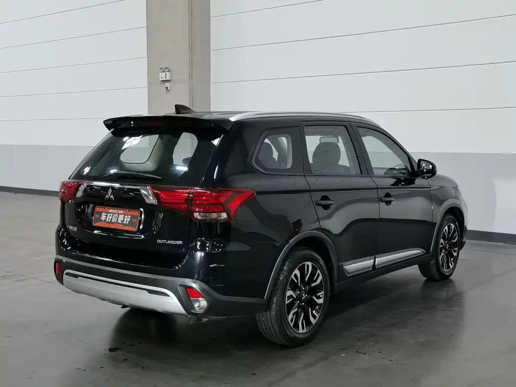 Mitsubishi Outlander — миниатюра 2