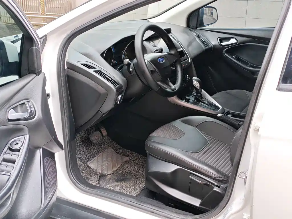 Ford Focus — миниатюра 4