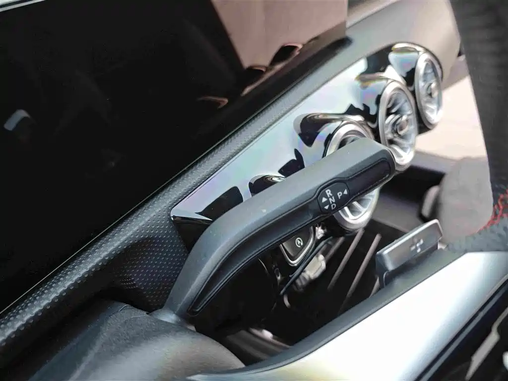 Mercedes-Benz A-Class 2024 — фото 16
